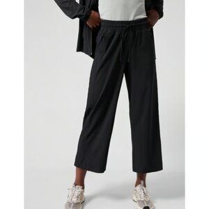 Athleta avenue wide leg crop pant 4 Black